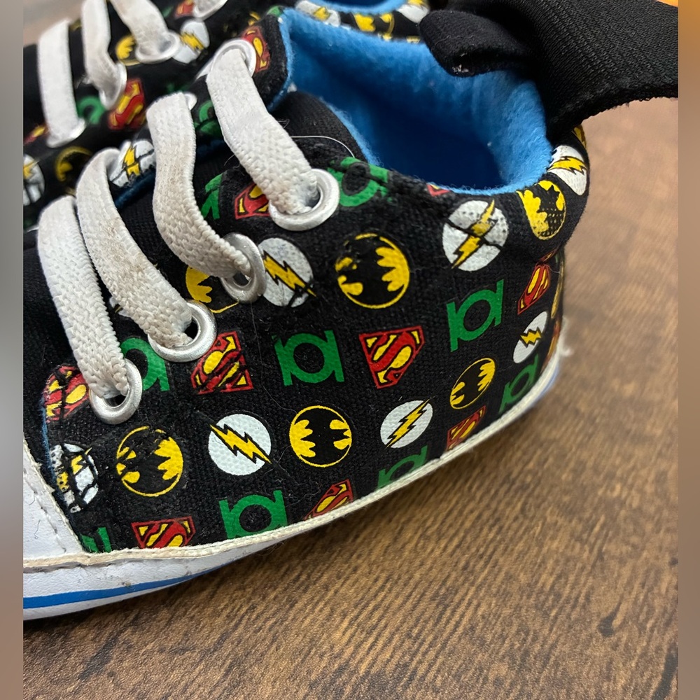 Justice League Infant Shoes - Picture 3 of 7